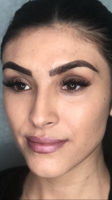 Microblading brows