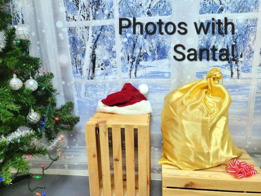 Photos with Santa at We ART Fun in Germantown!