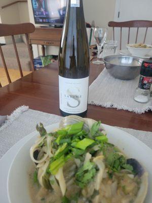 A fabulous clam pot recipe by Cam with wine by Jacques.