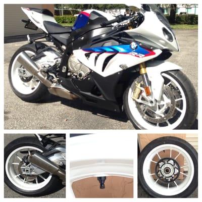 BMW S1000RR with newly powder coated wheels