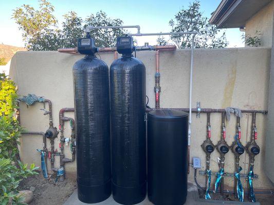 4 cu ft
Water Softener & Backwashing Carbon with a Brine Tank