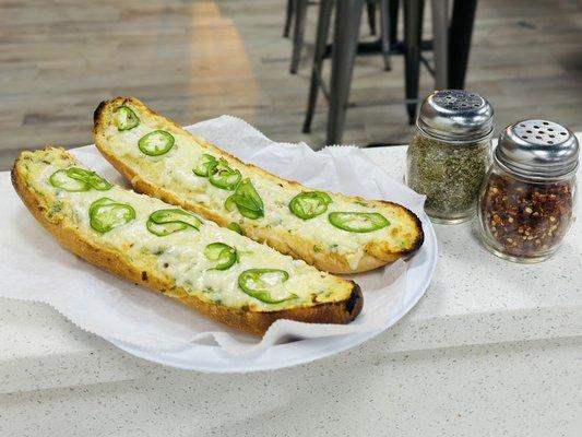 Jalapeño garlic bread