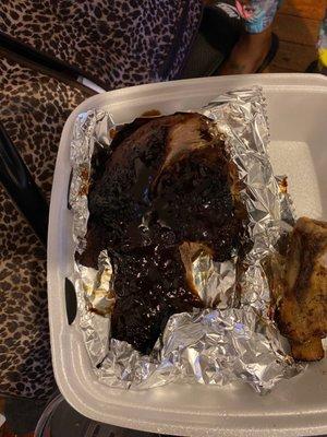 Burnt ribs no sides because they forgot even tho we paid for them.