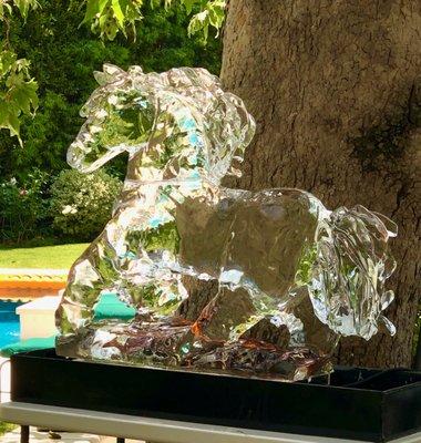 Horse ice sculpture (4'x 4'H)