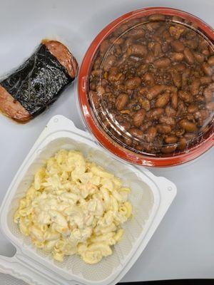 Chili bowl, side of mac salad, spam musubi