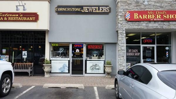 CORNERSTONE JEWELERS AT BETHANY RD HAZLET NJ.