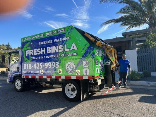 Fresh bin large truck