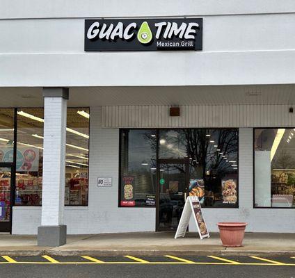 Guac Time--DELISH food!