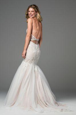 Watters Too has done it again. This gown is stunning.