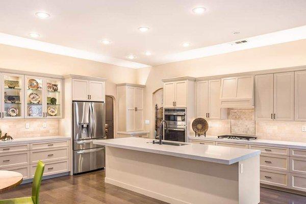 Custom Kitchen in the Modesto area, paint grade, frameless, make, finished and Installed by TCW FINE CABINETRY. Call us 209-499-1437