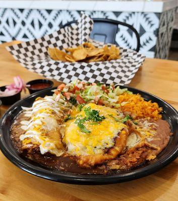 Chile Relleno & Beef Enchilada Plate