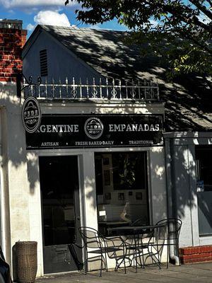 The best empanadas north of Buenos Aries . There delicious a must try if you're in the area .