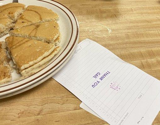 Here we have a serving of pancakes and my bill before I was able to try them ‍