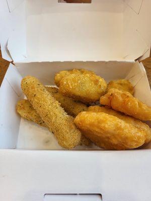 App Sampler with Mozzarella Sticks, Mac and Cheese Bites, and Jalapeño Poppers