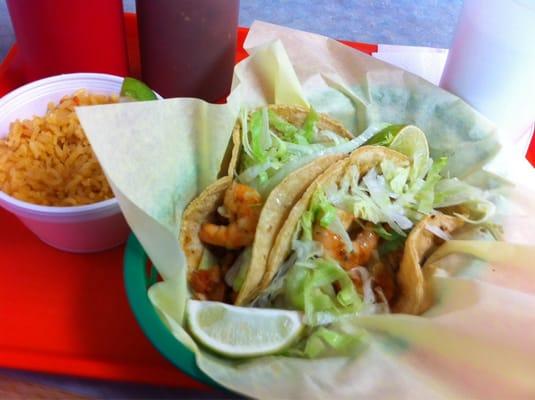 Shrimp tacos r always my favorite at this place. Yummy!