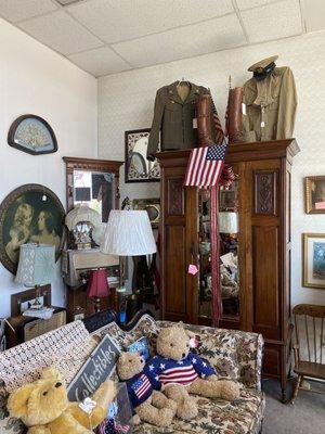 Annie's Antiques