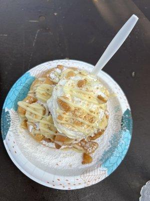 Funnel cake with banana