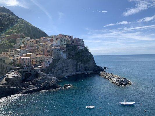 Corniglia - not accessible via ferry.