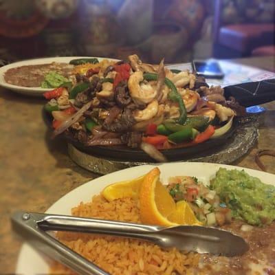 LOS DOMINGOS FAJITAS!!