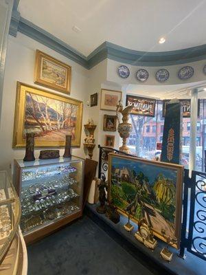 Brodney Antiques & Jewelry