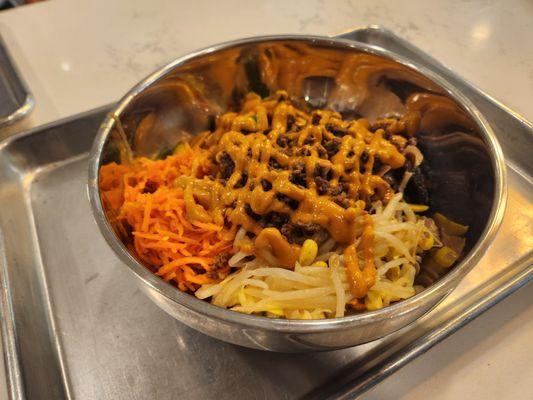 noodles with ground beef and peanut sauce