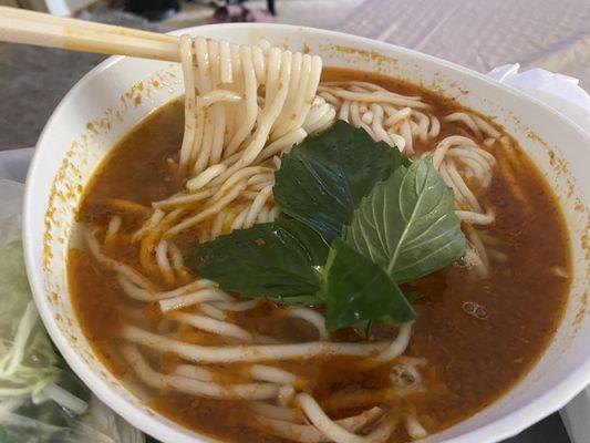 TV2. Bun bo hue (Spicy lemongrass beef noodle soup)