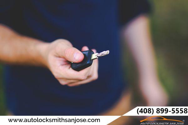 We have your car key replacement.