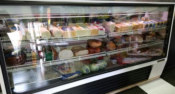 Deli: Lunch meat, cheese