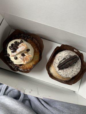 Cannoli Cupcake cookies n creme cupcake