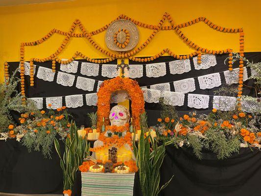 Beautiful Dia de Los Muertos alter.