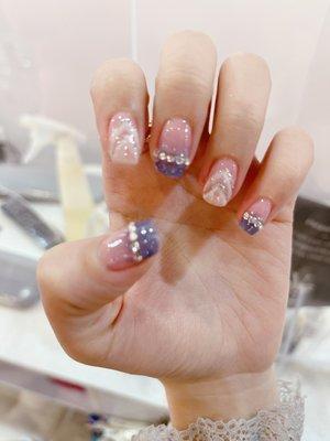 V Nail Studio