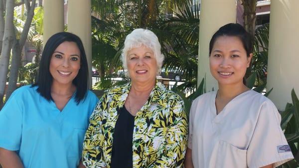 Meet the staff (Left to Right)
Yani - Registered Dental Assistant
Antoinnette - Front office Manager
Anh - Hygenist