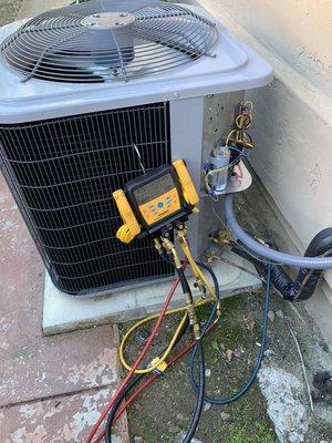 Condensing unit start up