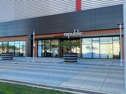 The Luxe Spa is located inside Salon Republic, Suite 808