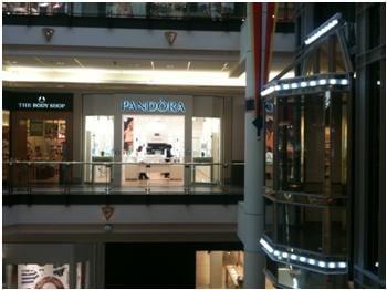 Pandora Mall Jewelry store at the Cambridge side galleria