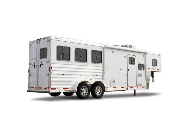 Exiss LQ Horse Trailer