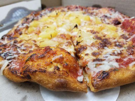 BUILD YOUR OWN PIZZA OR CALZONE - Personal (Pineapple)