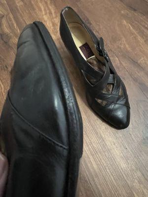 Vintage pair of leather soled women's dress shoes - sole-saver detail.