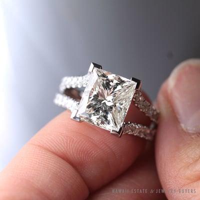 We also buy diamond jewelry!