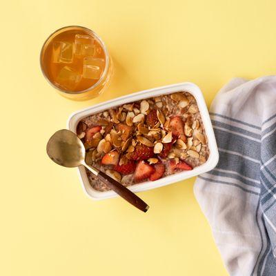 Strawberry Almond Oats