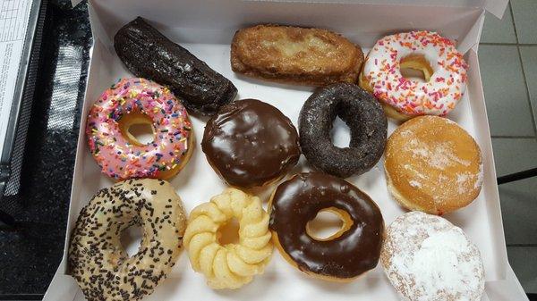 11 Doughnuts in a Dozen doughnuts? Brazilian girls cant count