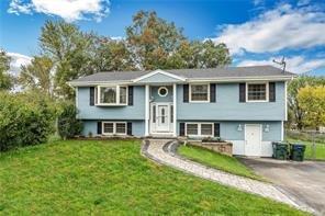 SOLD - Bilevel in Arcadia Hills, Goshen