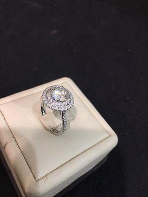 Diamond Engagement ring set in 18k white gold