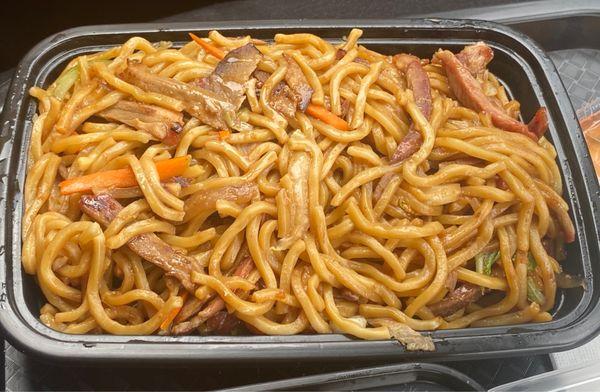 Pork lo mein