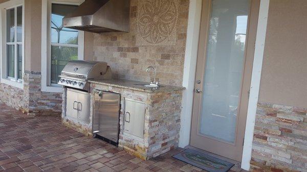 Outdoor Kitchen