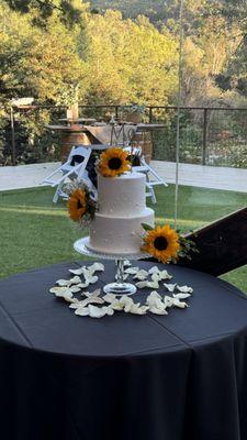 Cake table set for a beautiful wedding in Calamigos Ranch Malibu.