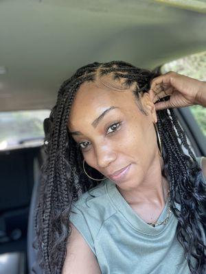 Knotless goddess box braids