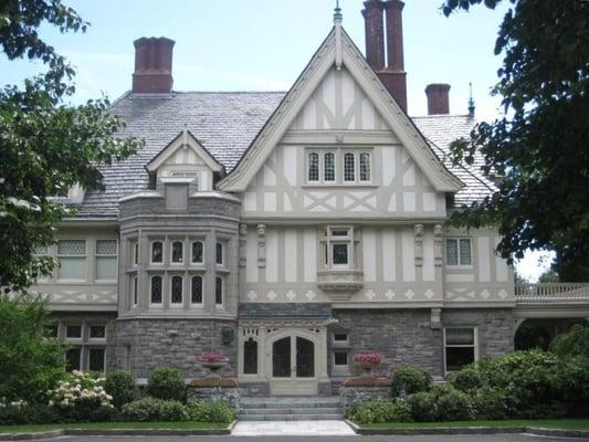 Captivating stucco and meticulous stone work in Belle Haven, Greenwich