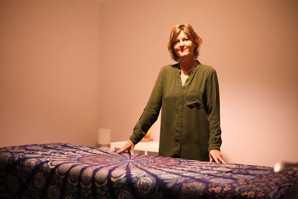 Lie on a VibroAcoustic Sound healing table and Reiki as well... is  a wonderfully powerful healing session!