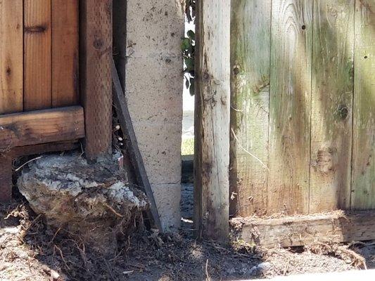 The fences didnt even meet together.  Giant gap was left and as you can see it's about 3 feet higher than adjoining fence